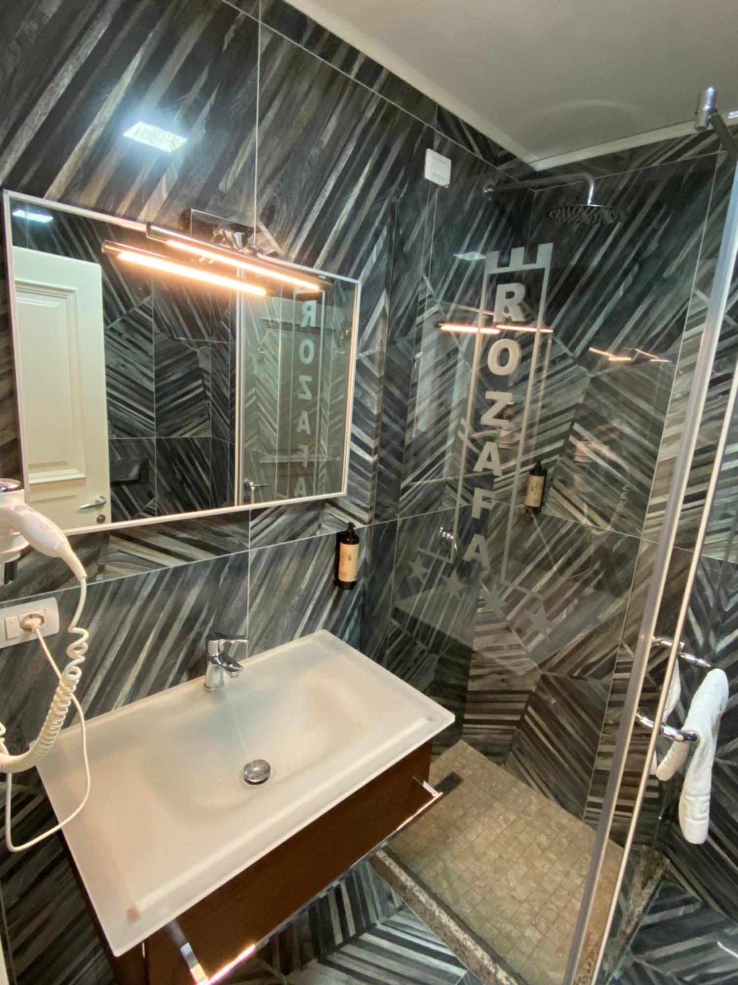Rozafa Hotel شكودر المظهر الخارجي الصورة